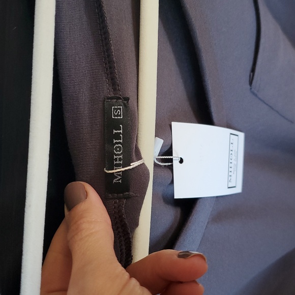 NWT Casual Charcoal V-Neck - Picture 2 of 3